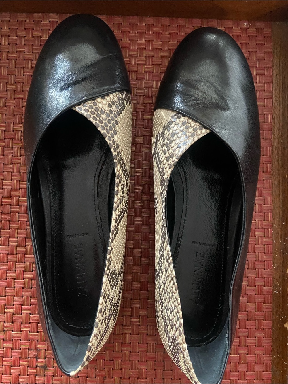 ALUMNAE Black Leather Ballet Flats - Sleek Everyday and Occasion Shoes
